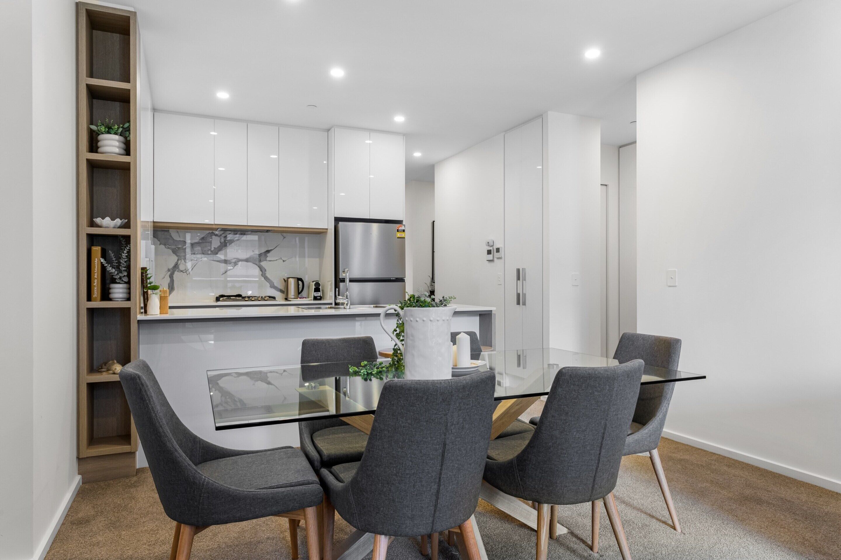 Apartment | Dining
