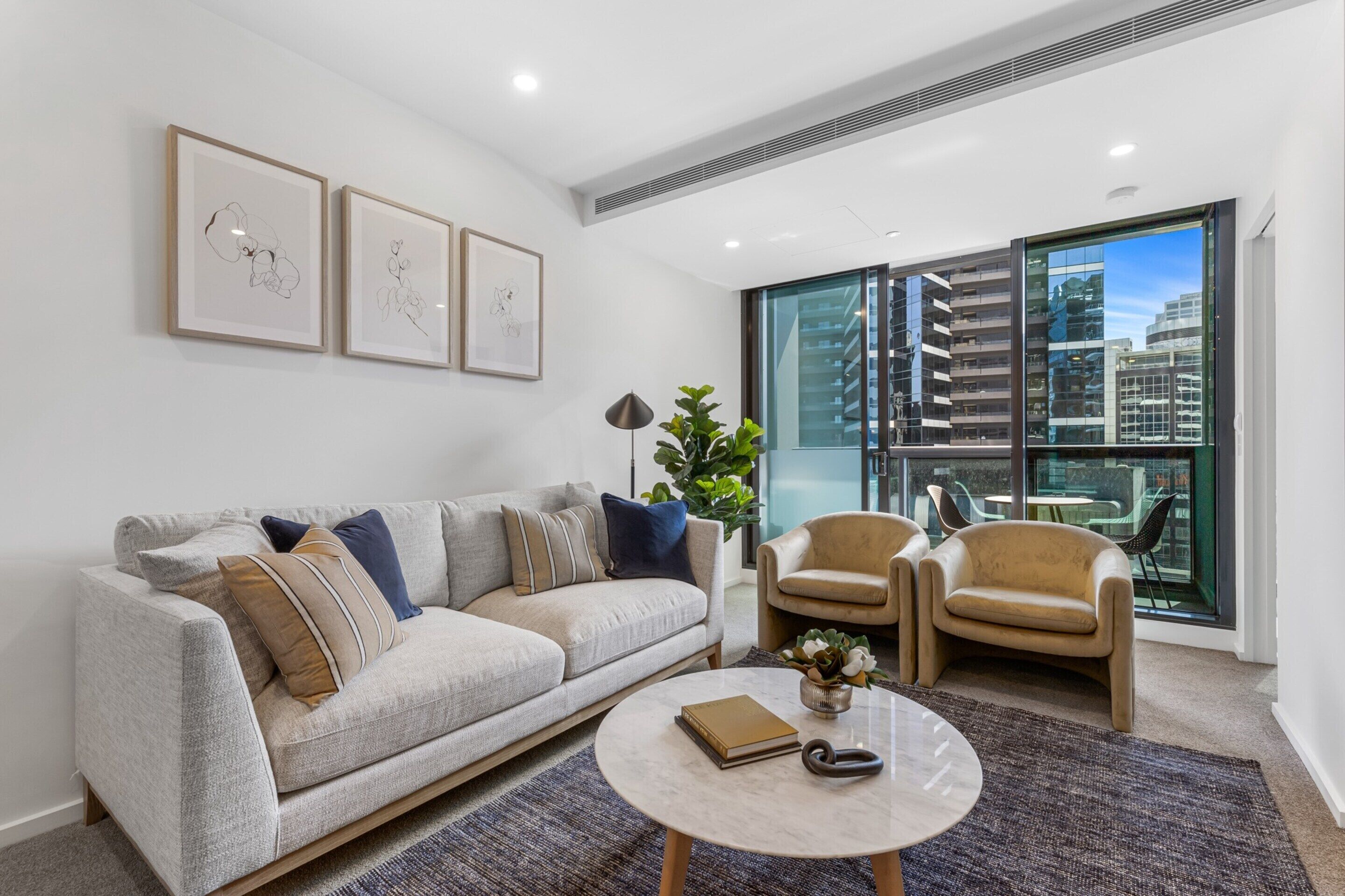 Apartment | Living room | Fireplace