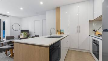 Apartment | Private kitchen | Cookware/dishes/utensils