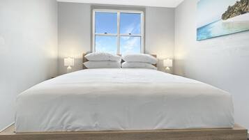 Apartment | 3 bedrooms, iron/ironing board, bed sheets