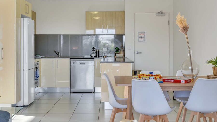 Bright 2-bed With Private Balcony & Serene View