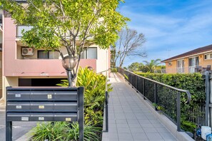 Apartment | Exterior - Bright 2-bed With Private Balcony & Serene View (Brisbane)