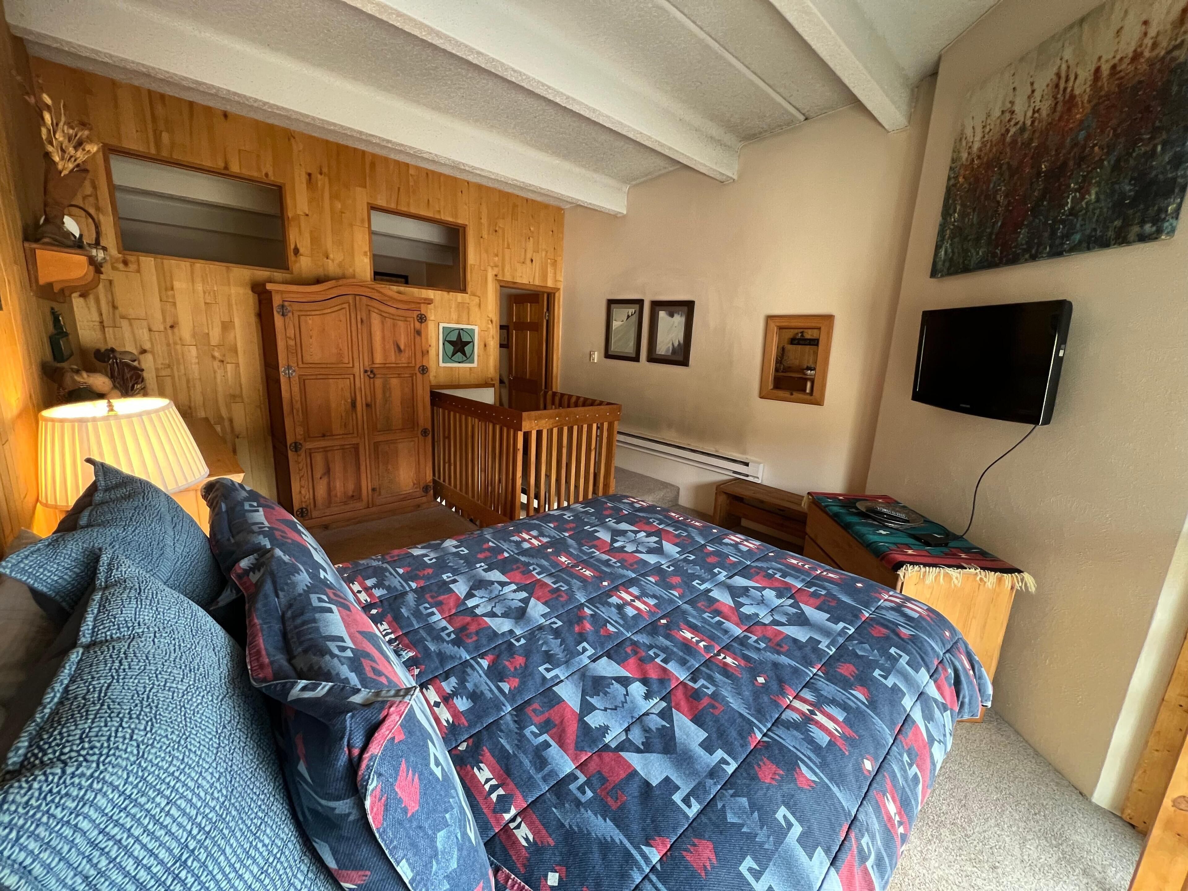 Lejlighed - 1 queensize-seng (Summit House East 1 Bed Loft 2 Bath S) | 2 soveværelser, individuelt design, individuel indretning, gratis Wi-Fi