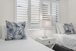 Departamento | 3 habitaciones, tabla de planchar con plancha y ropa de cama 