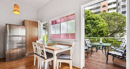 Tranquil 3-bed Family Home With Spacious Backyard