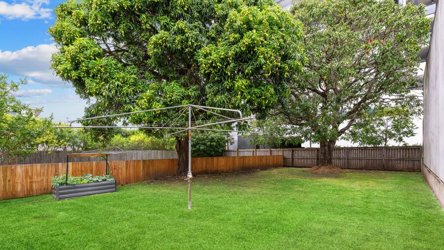 トランクィル 3ベッド ファミリーホーム ウィズ スペーシャス バックヤード