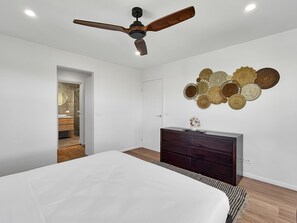 Apartment | 4 bedrooms, bed sheets