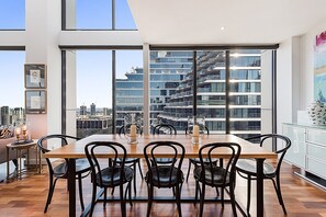 Apartment | Dining - Incredible City Views in Convenient CBD Apartment (Melbourne)