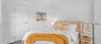 Luxurious 5-bed Home by Avoca Beach