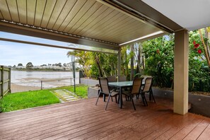 Apartment | Balcony - Modern 3-bed With Pool & Water Views by Beach (Sydney)