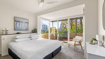 2 bedrooms, iron/ironing board, bed sheets