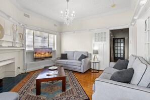 Apartment | Living room