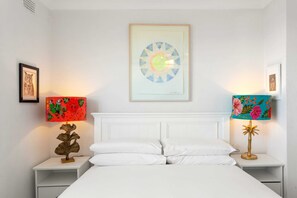 Apartment | 2 bedrooms, iron/ironing board, bed sheets