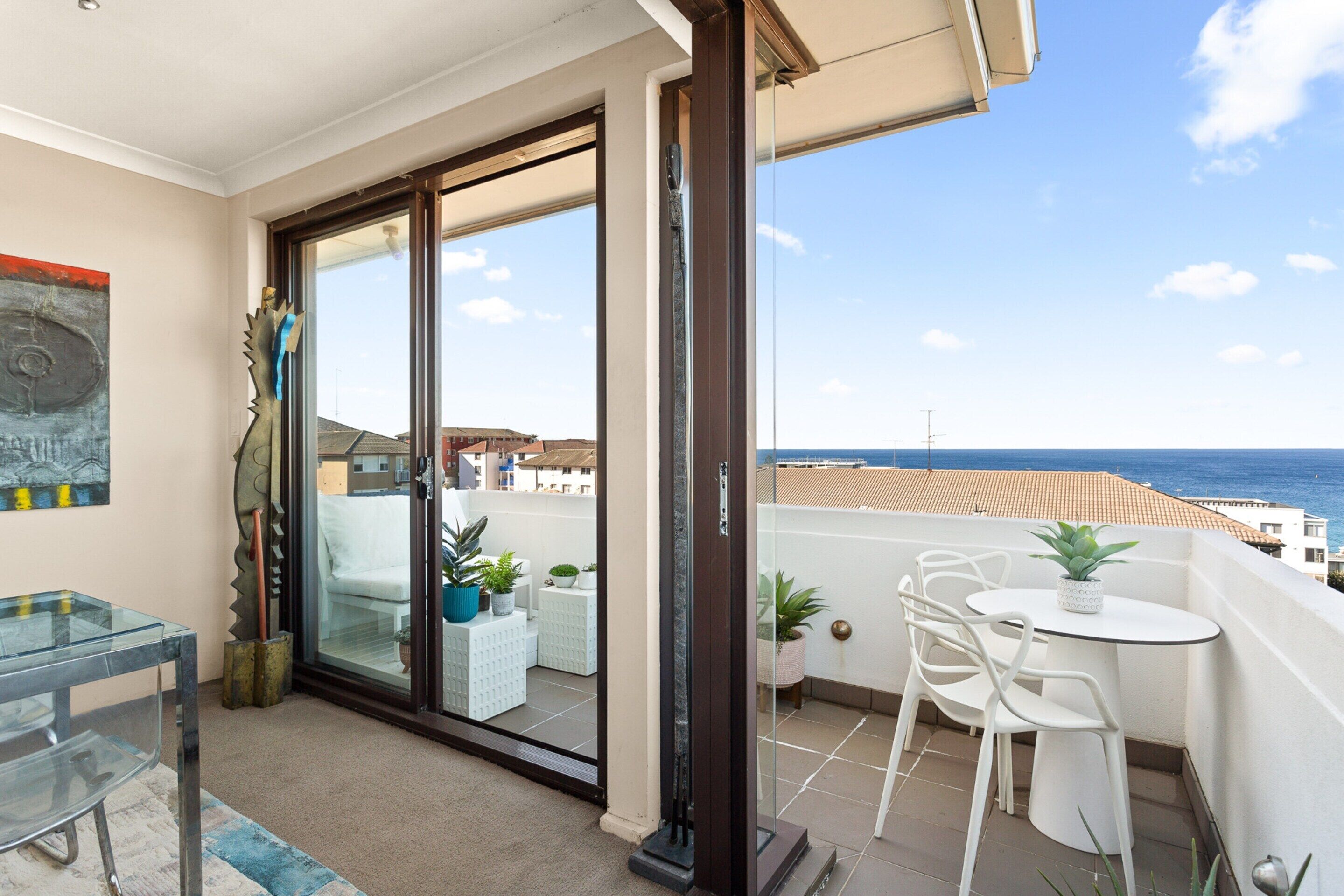Apartamento | Restaurante al aire libre