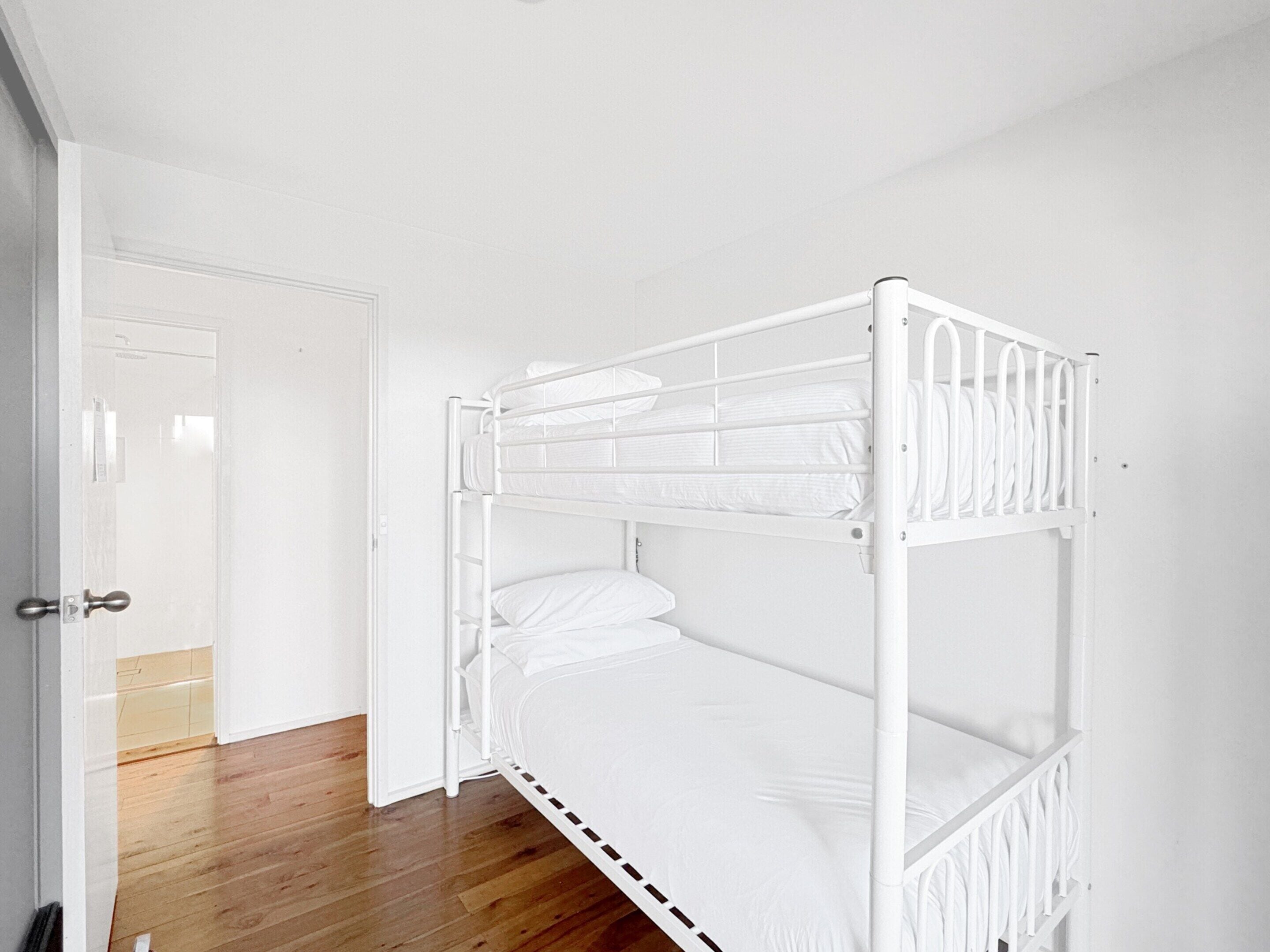 Apartment | 3 bedrooms, laptop workspace, iron/ironing board, bed sheets