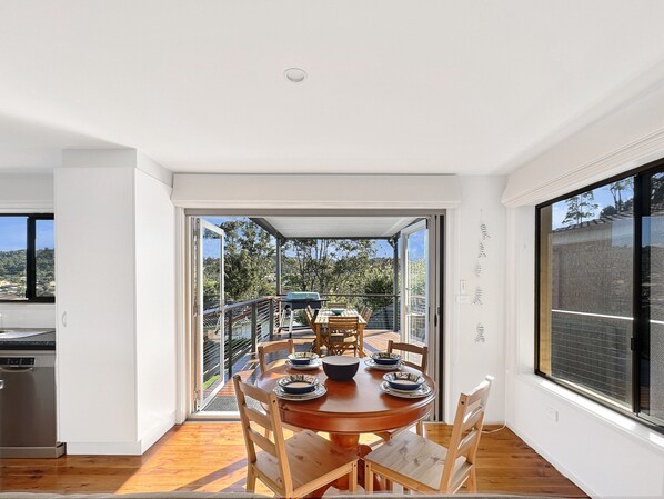 Apartment | Dining