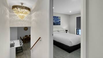 Apartment | 4 bedrooms, iron/ironing board, bed sheets