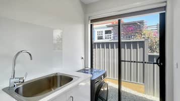 Apartment | Bathroom | Towels, soap