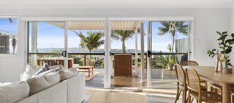 Chic Coastal 1-bedroom Home With Balcony & BBQ