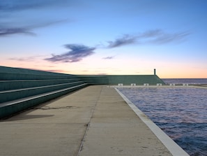 Apartment | Pool - Charming Townhouse Steps From Newcastle Beach (Newcastle)