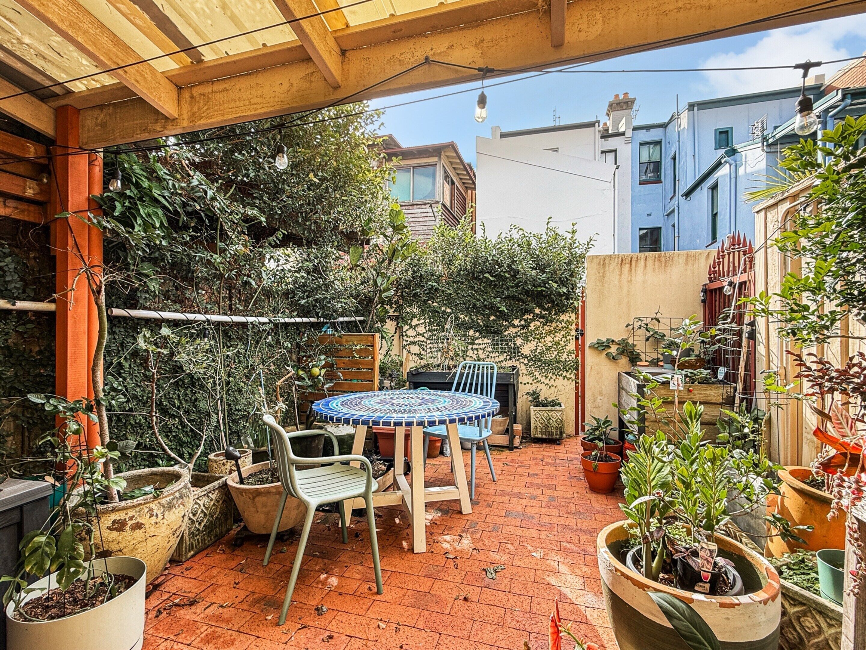 Apartment | Outdoor dining