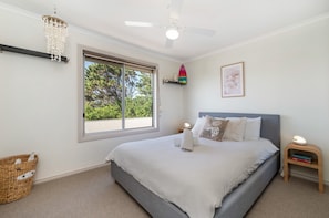 Apartment | 5 Schlafzimmer, laptopgeeigneter Arbeitsplatz, Bettwäsche