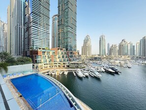 Marina - Twisting Tower Stay | Chic 2BR in Cayan Tower (Dubai)