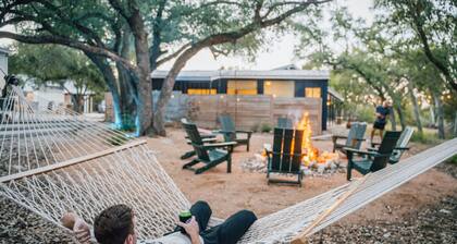 Retro Airstream | Hot Tub | Private Patio