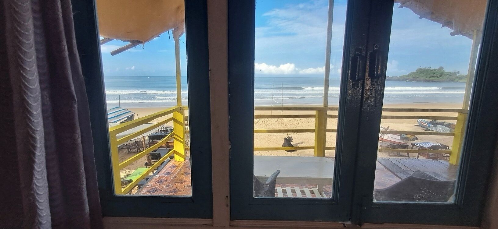 Luxury Bungalow, Balcony, Beach View | Free WiFi