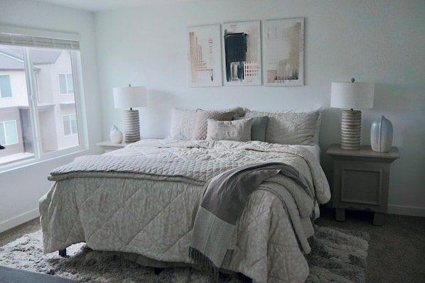 4 habitaciones, tabla de planchar con plancha y wifi gratis 