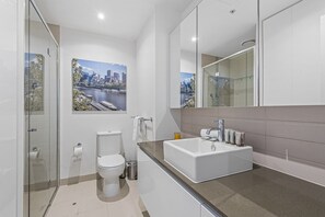 Apartment | Bathroom