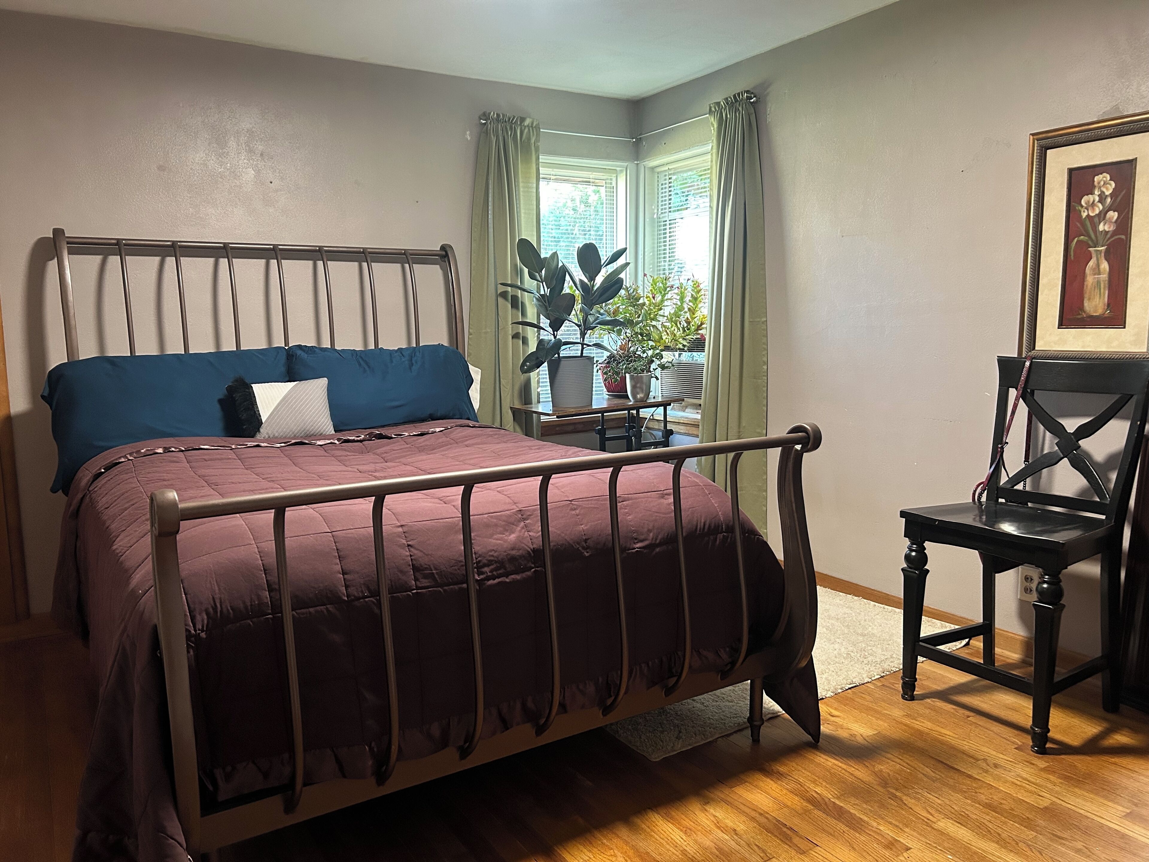 2 bedrooms, bed sheets