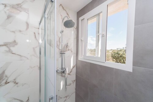 Luxury Chalet 20 Minutes From Valencia