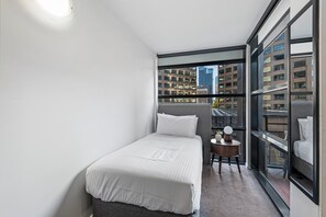Apartment | 3 bedrooms, iron/ironing board, bed sheets