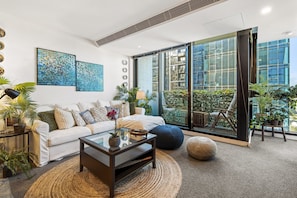 Apartment | Living area - Chic 2-bed Apartment With Balcony in Southbank (Melbourne)