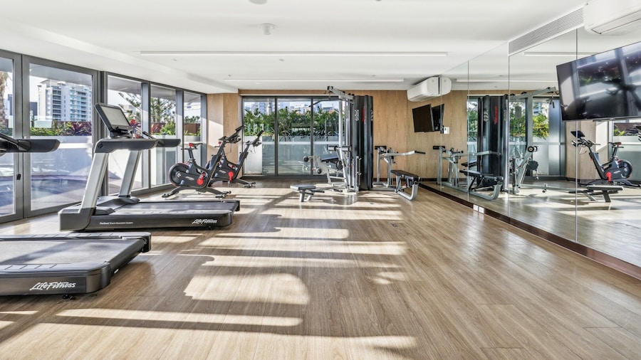 Jewel Luxury Beachside 2-bed With Water View