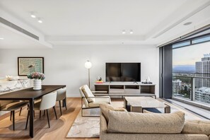 Apartment | Dining - Jewel Luxury Beachside 2-bed With Water View (Gold Coast)
