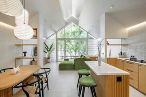 Cribs/infant beds - ASAI Village (Bali)