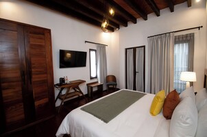 Standard Suite | In-room safe, blackout drapes, free WiFi