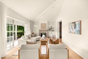 Apartment | Living room