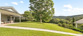 Elegant Bonogin Retreat on Expansive Acreage