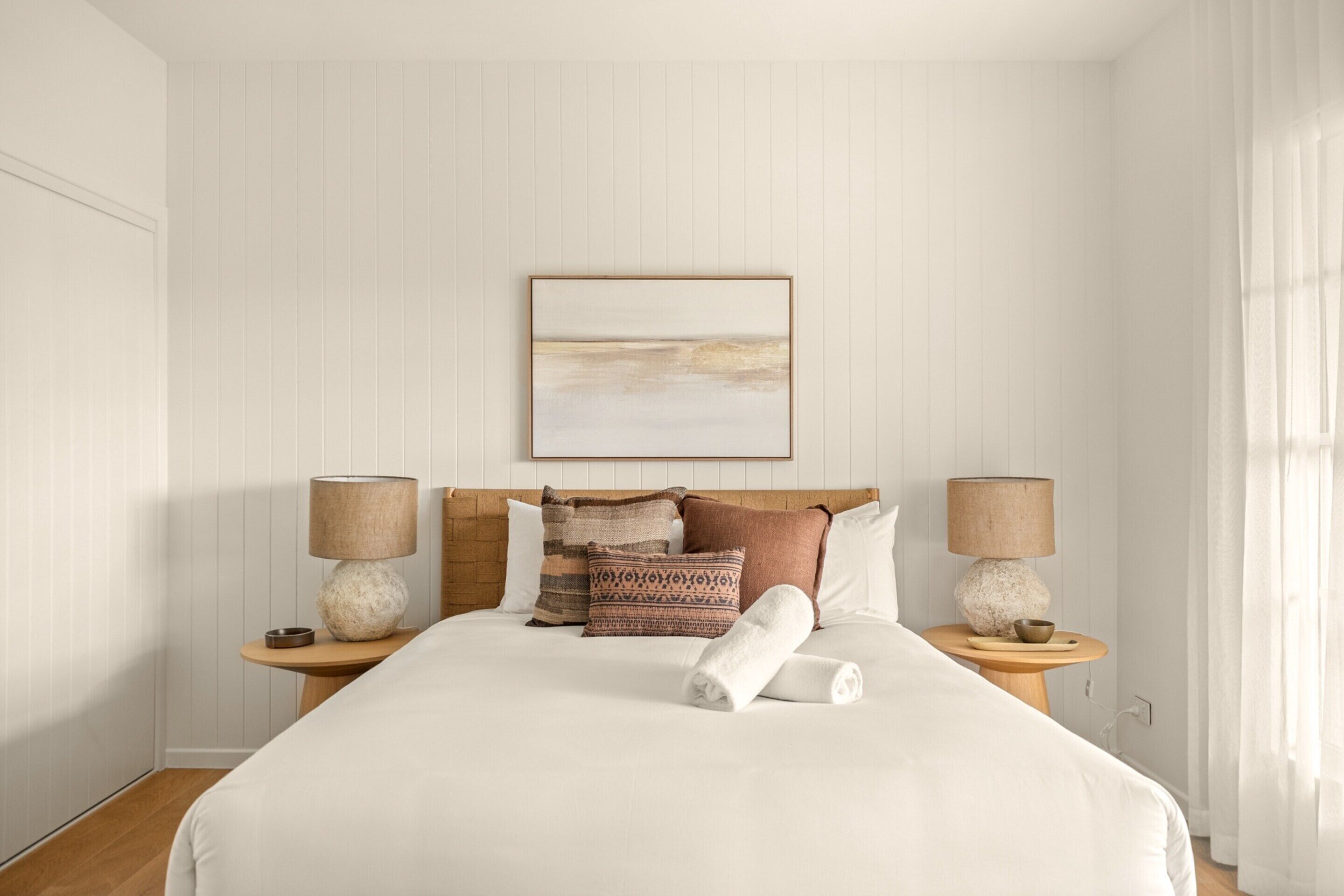 شقة | 4 عدّة غرف نوم ومساحة عمل للكمبيوتر المحمول ومكواة/لوح كي وملاءات أسرّة