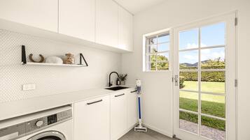 Apartment | Bathroom | Towels