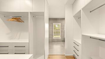 Apartment | Bathroom