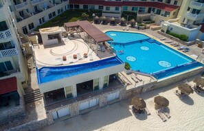 Pool - BEAUTIFUL SUITE WITH OCEAN VIEW AND WHIRLPOOL TUB IN THE HOTEL ZONE (Cancun)