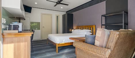 1 bedroom, laptop workspace, bed sheets