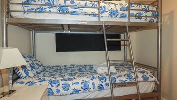 Cottage | 2 bedrooms, free WiFi, individually decorated, individually furnished