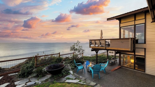 Oceanfront Home w/ Outdoor Dining, 2 Firepits + Steps to Beach Salish Sea Escape by Avantstay