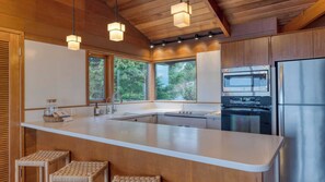 House (3 Bedrooms) | Interior - Oceanfront Home w/ Outdoor Dining, 2 Firepits + Steps to Beach Salish Sea Escape by Avantstay (Oak Harbor)