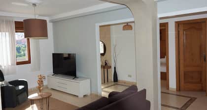 House Ameixida, for large groups, sea views, beach 300m, parking, barbecue